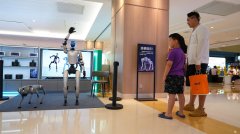 汇聚了、超市、品牌专卖店等